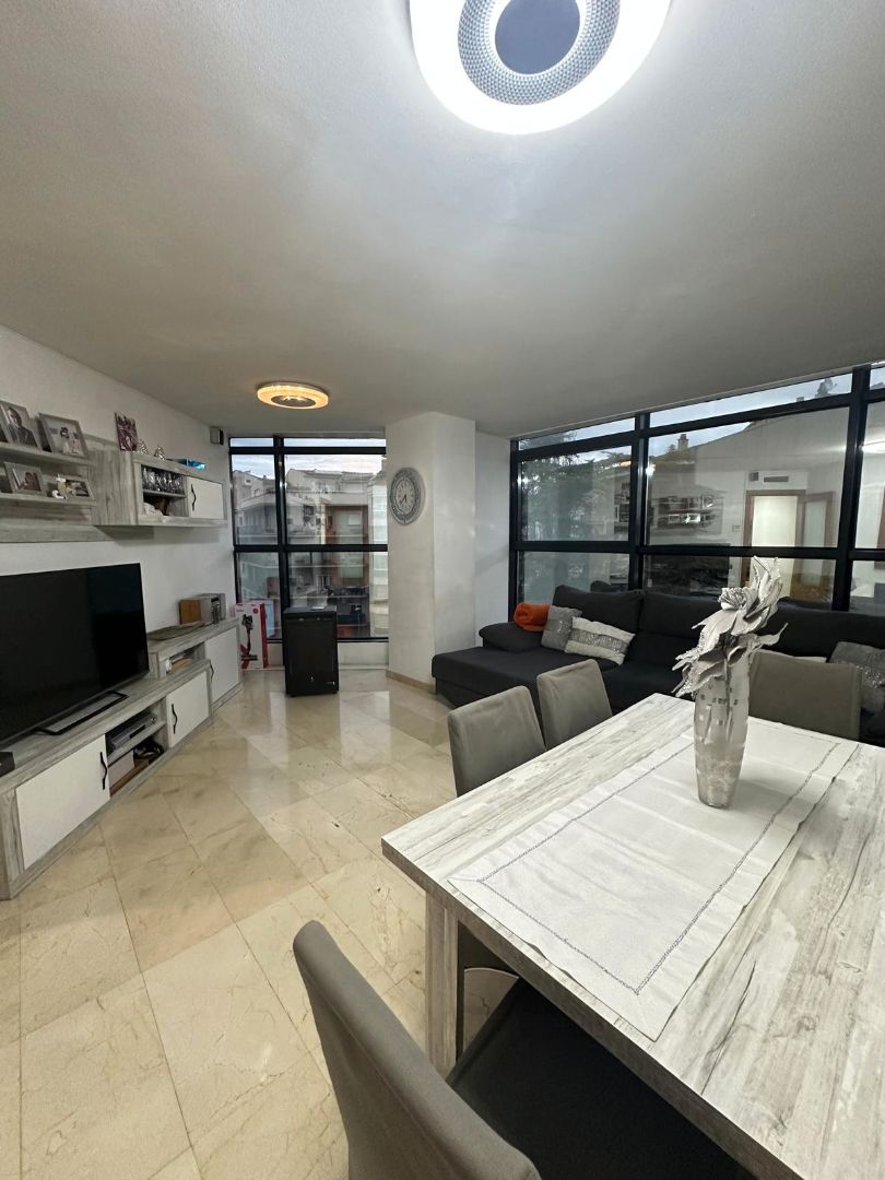 Living room of Flat for sale in Manresa  with Air Conditioner, Heating and Parquet flooring