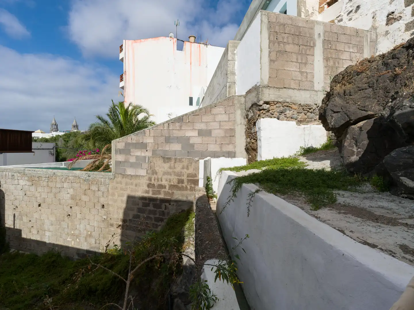 Vista exterior de Edificio en venta en Telde