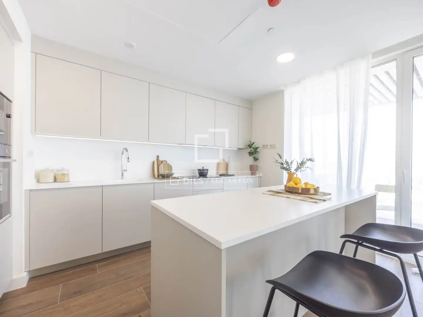 Küche von Dachboden zum Verkauf in Valencia mit Klimaanlage, Heizung und Terrasse