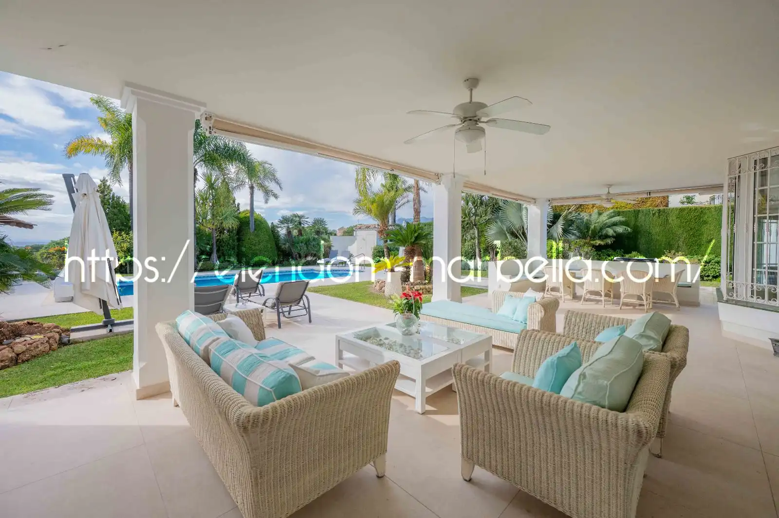 Chalet con piscina en venta en Elviria - Cabopino, imagen 2