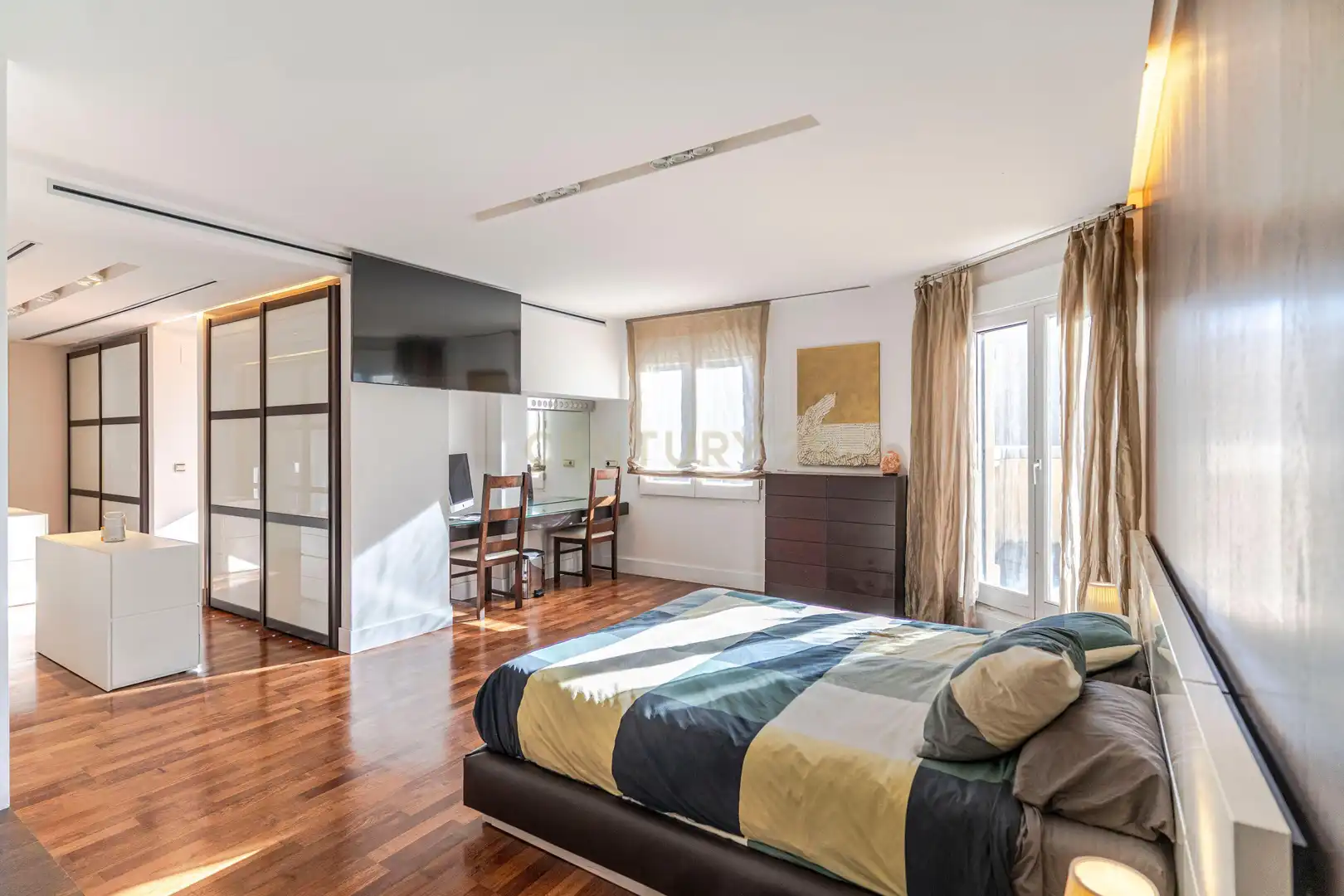 Habitación de Apartamento en venta en Granada con Aire acondicionado, Horno y Microondas