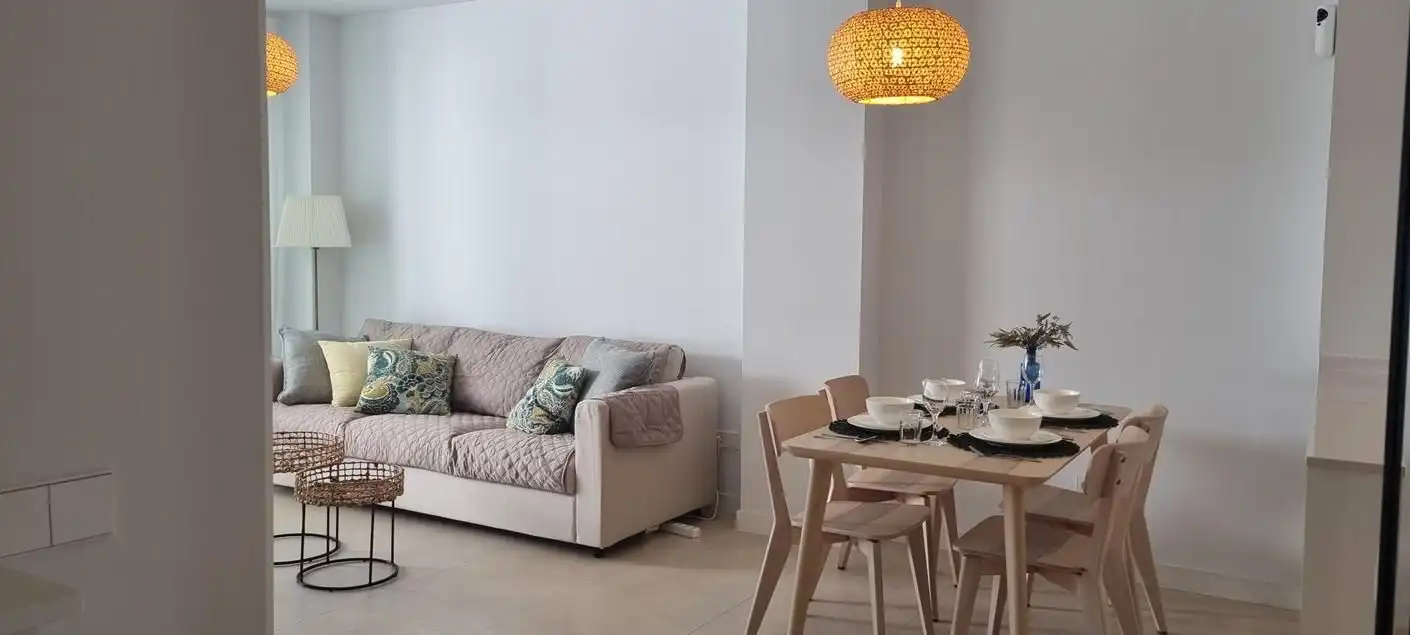 Sala d'estar de Apartament de lloguer en Vélez-Málaga amb Aire condicionat, Calefacció i Terrassa