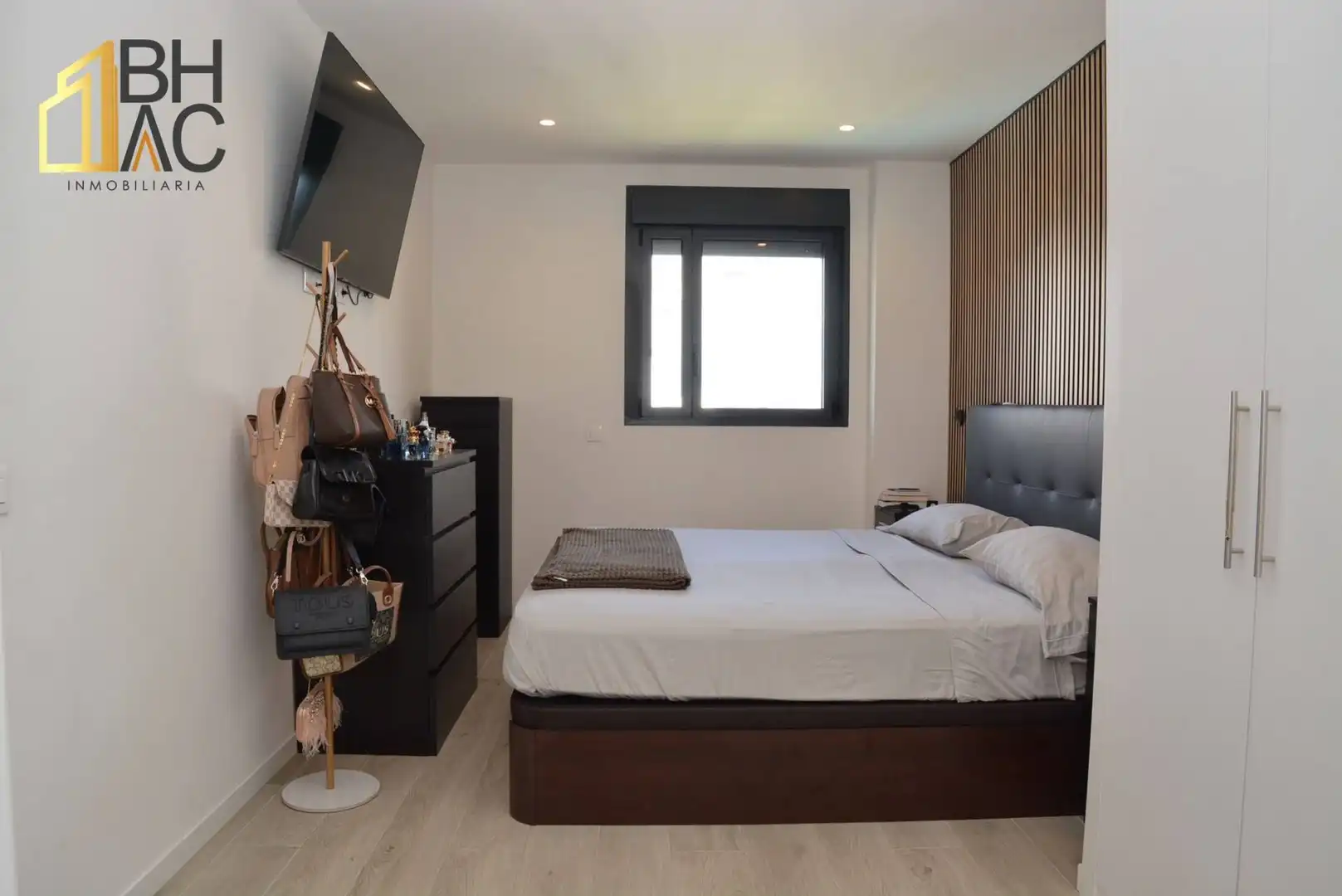 Schlafzimmer von Dachboden zum Verkauf in Alcalá de Henares mit Klimaanlage, Heizung und Terrasse