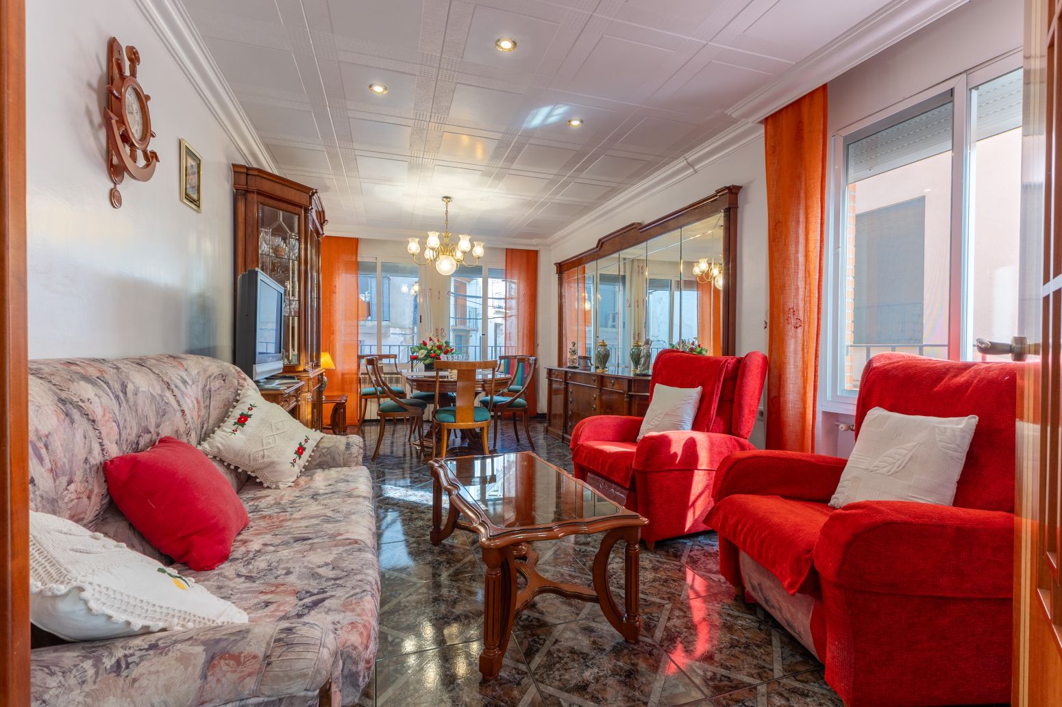 Sala d'estar de Casa o xalet en venda en Viver amb Terrassa i Moblat