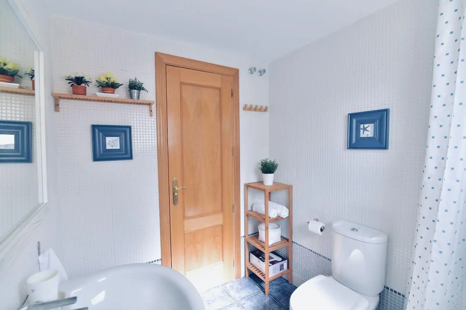 Baño de Planta baja en venta en Vélez-Málaga con Aire acondicionado, Jardín privado y Terraza