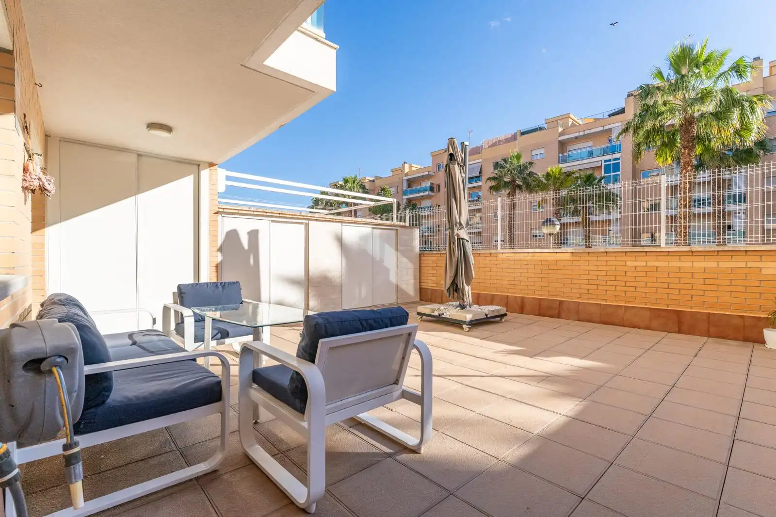 Terrasse von Wohnung zum Verkauf in Reus mit Klimaanlage, Heizung und Parkett
