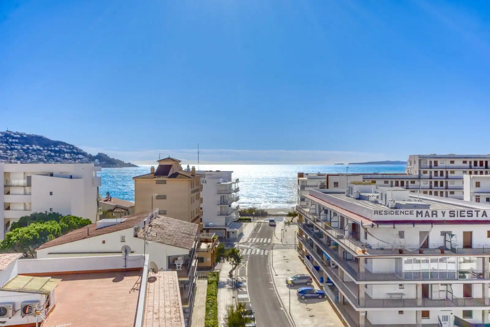 Exterior view of Apartments for sale in Roses  with Air Conditioner, Terrace and Furnished