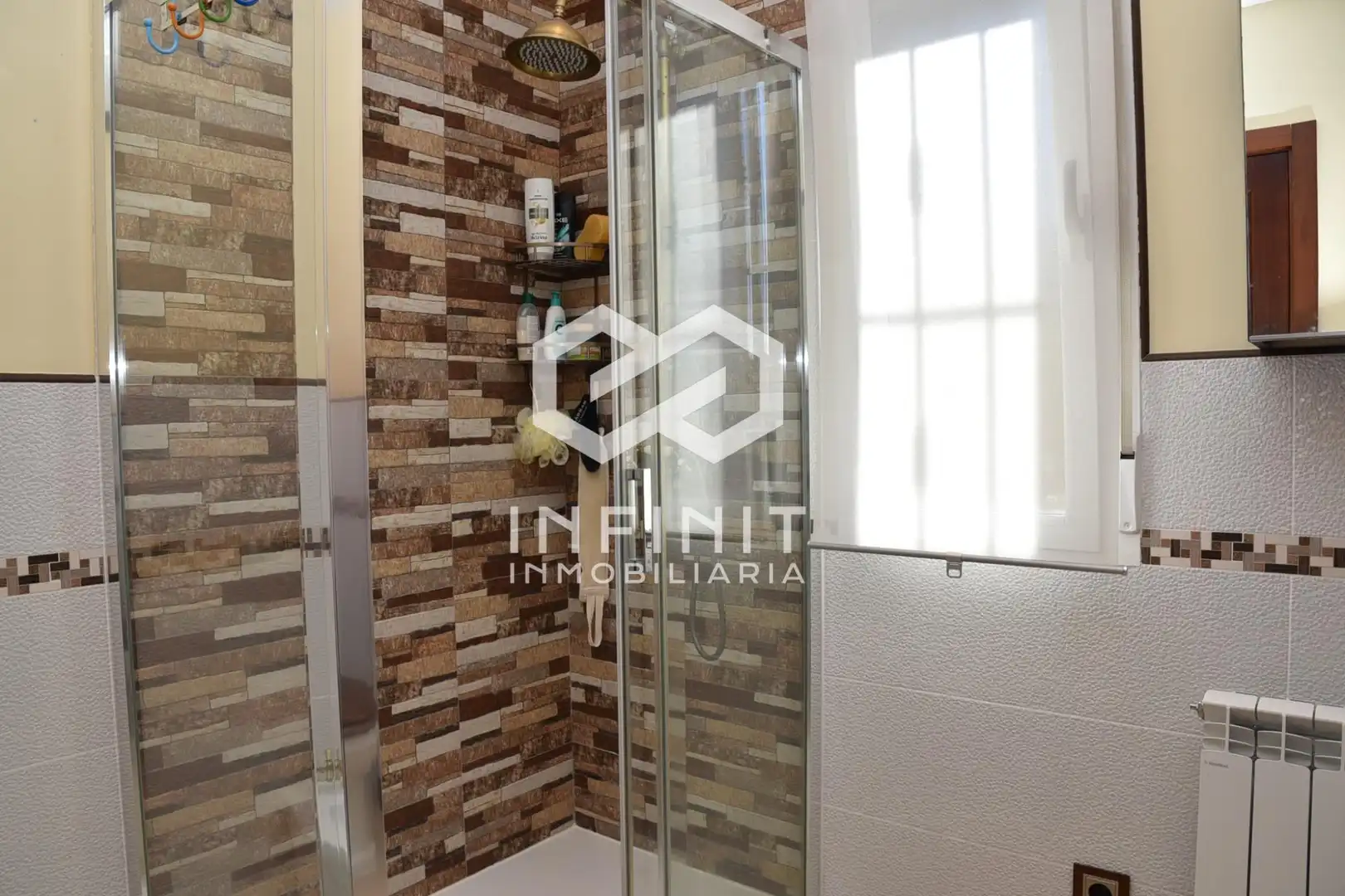 Bathroom of Houses for sale in Ribatejada, Madrid
