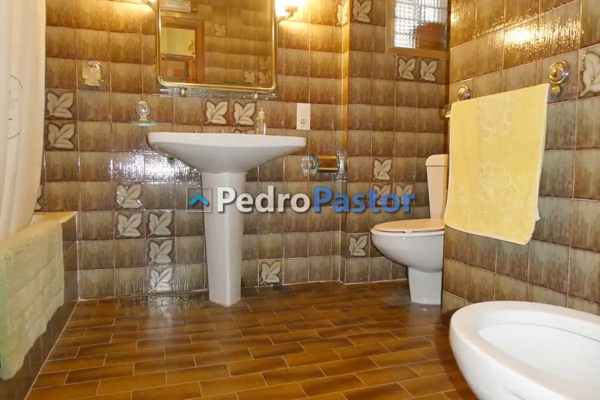 Baño de Piso en venta en Dénia con Aire acondicionado, Calefacción y Piscina