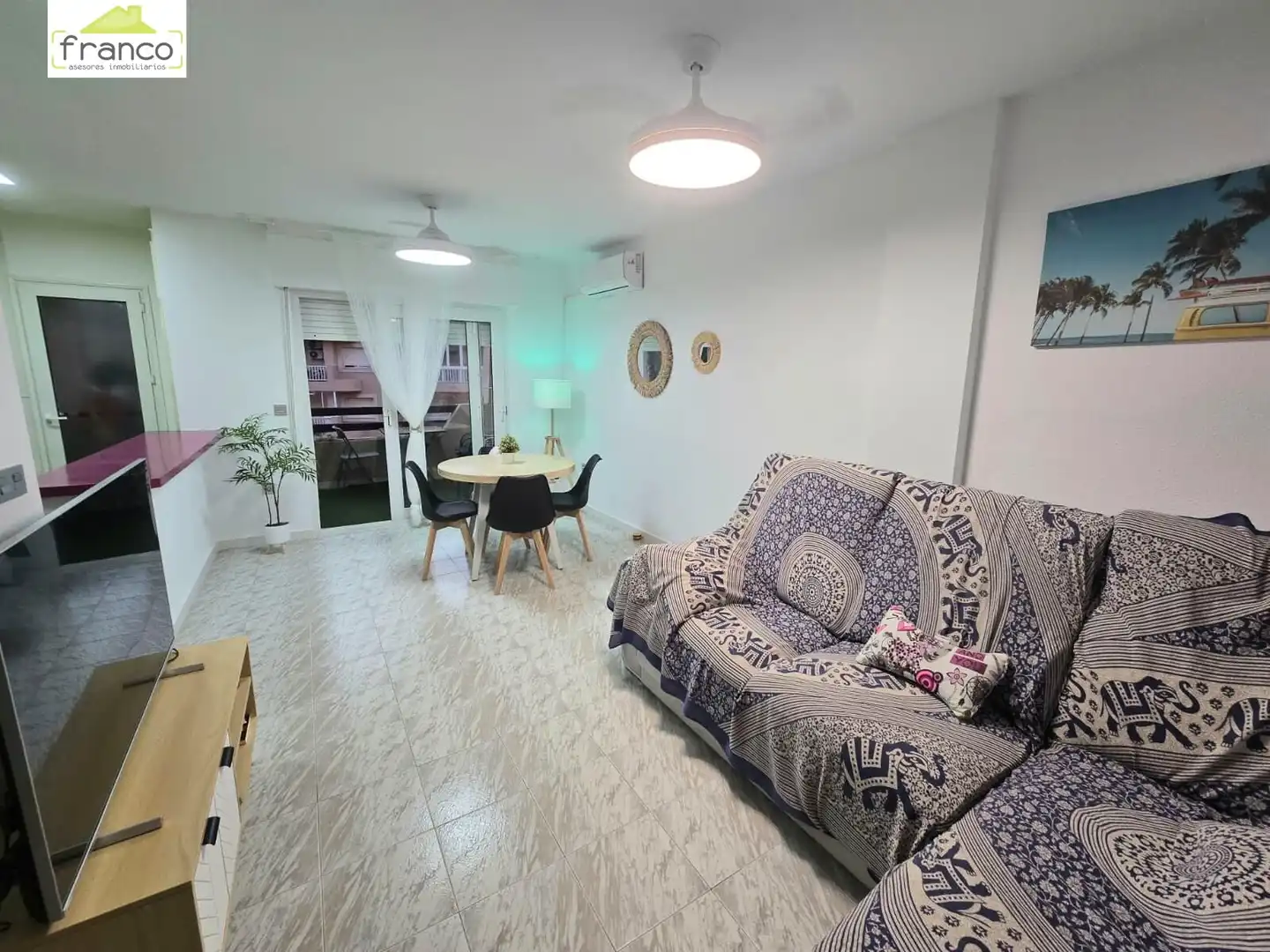 Sala de estar de Ático de alquiler en La Manga del Mar Menor con Aire acondicionado, Terraza y Amueblado