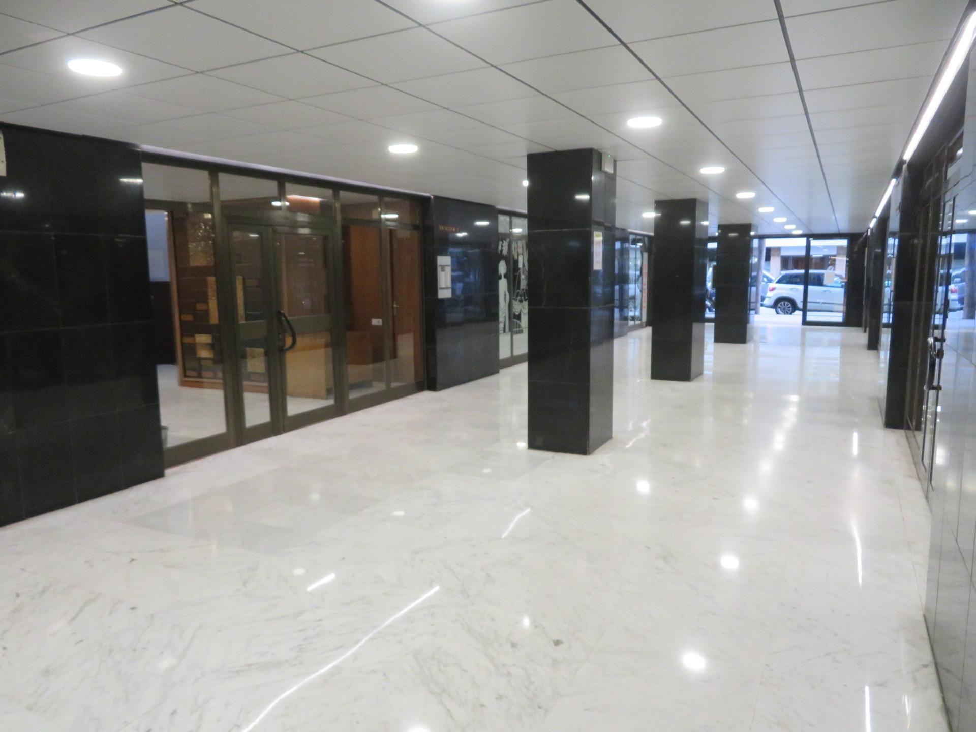 Office for sale in  Barcelona Capital  with Air Conditioner