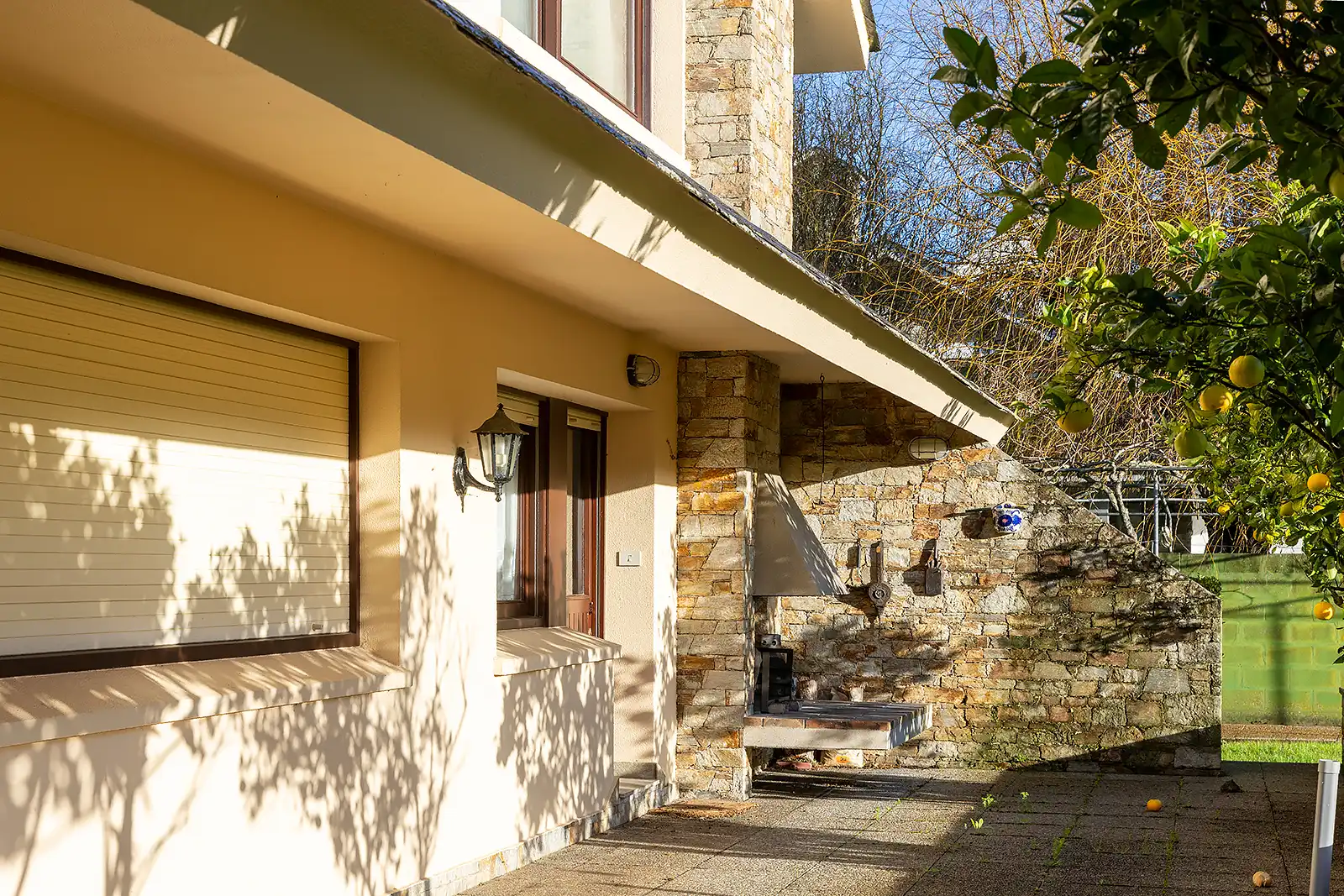Vista exterior de Casa o chalet en venta en Oleiros con Calefacción, Jardín privado y Parquet