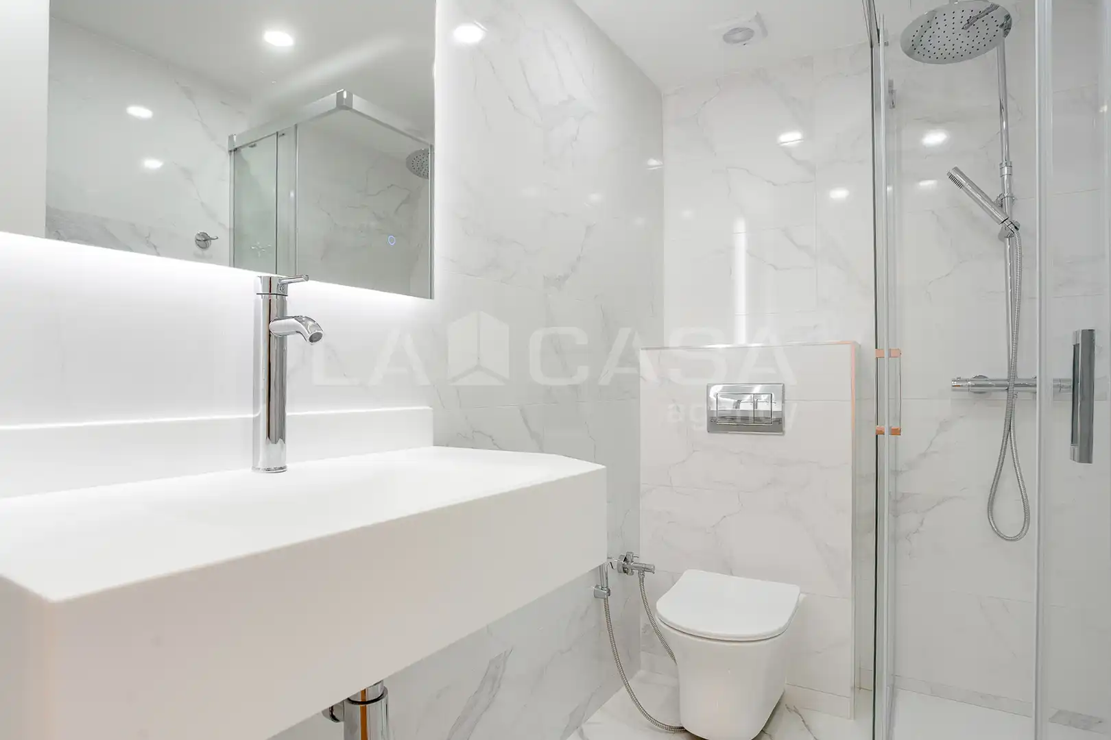 Baño de Piso en venta en Barcelona con Calefacción