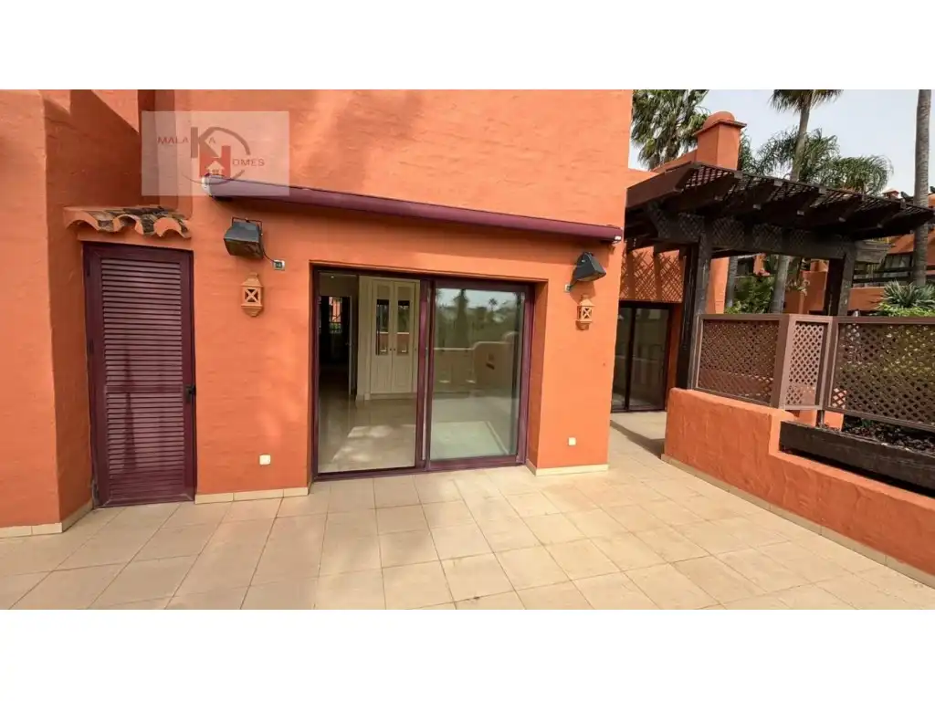 Casa adosada en venta en Lomas de Marbella Club