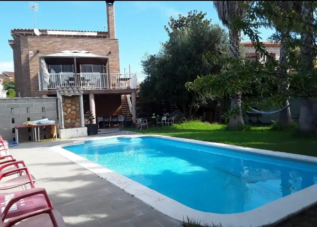 Casa con piscina in vendita a Avenida AVENC DE L', imagen 2