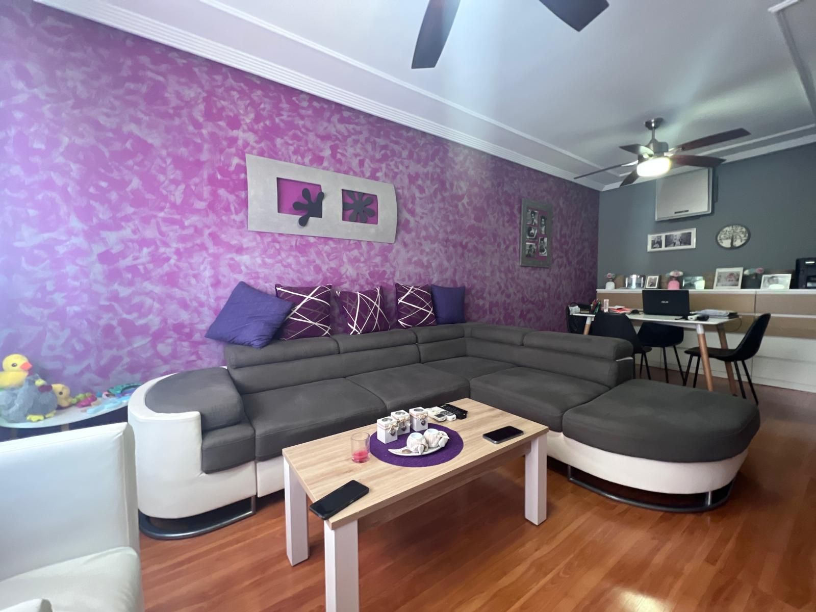 Sala de estar de Casa adosada en venta en Cáceres Capital con Trastero