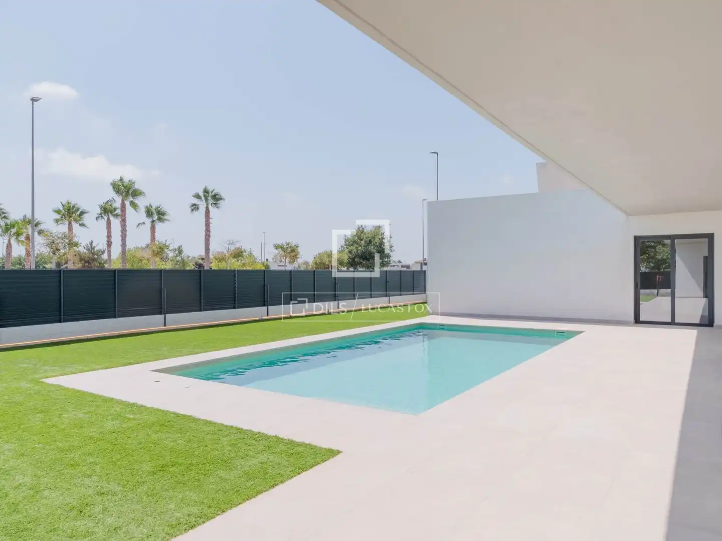 Piscina de Casa o xalet en venda en Burriana / Borriana amb Aire condicionat, Jardí privat i Traster