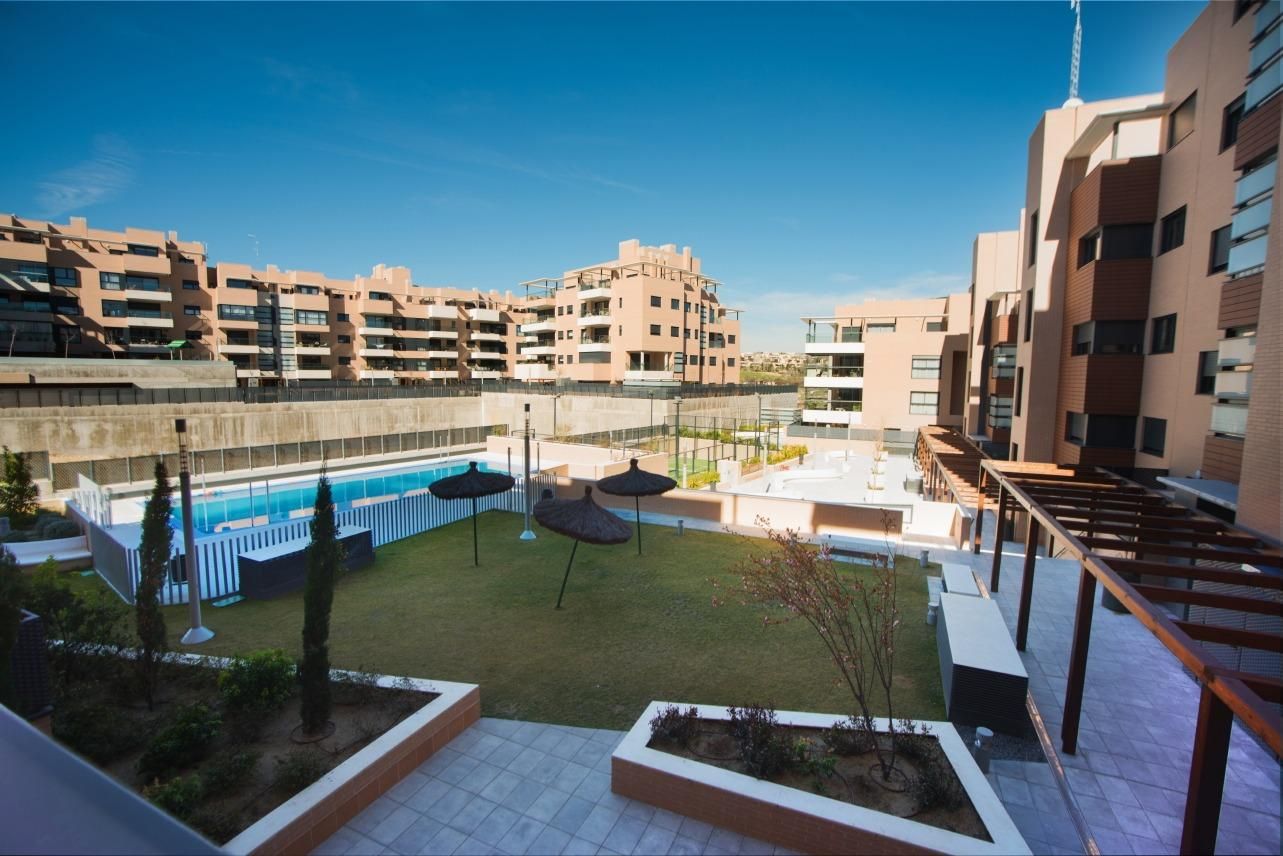 Swimming pool of Flat for sale in La Moraleja  with Air Conditioner, Private garden and Terrace