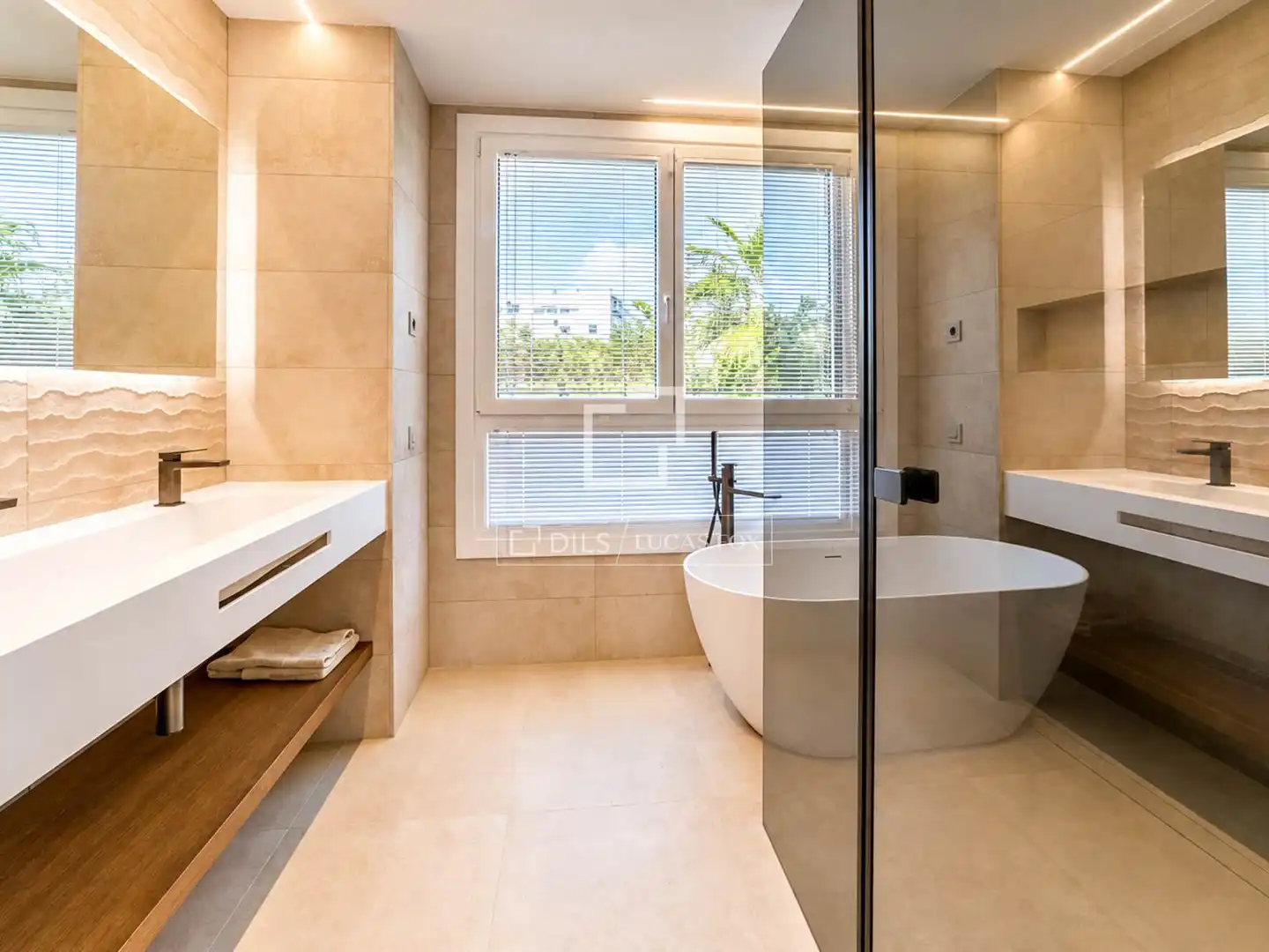 Villa con balcone in vendita a Vallpineda - Santa Bárbara, imagen 4