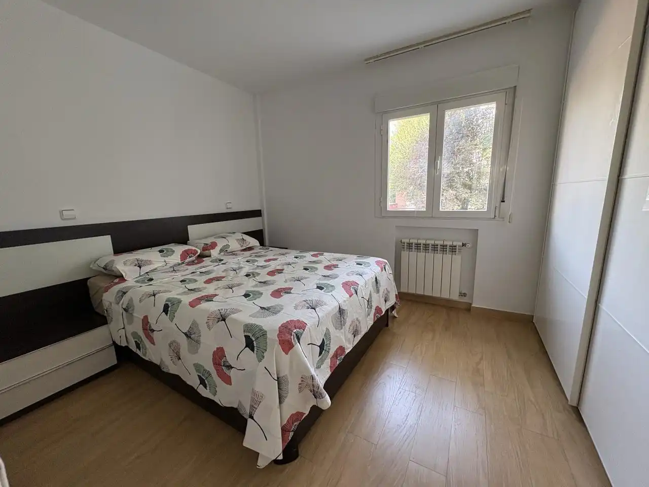 Bedroom of Flat for rent in Madrid  with Air Conditioner, Heating and Furnished