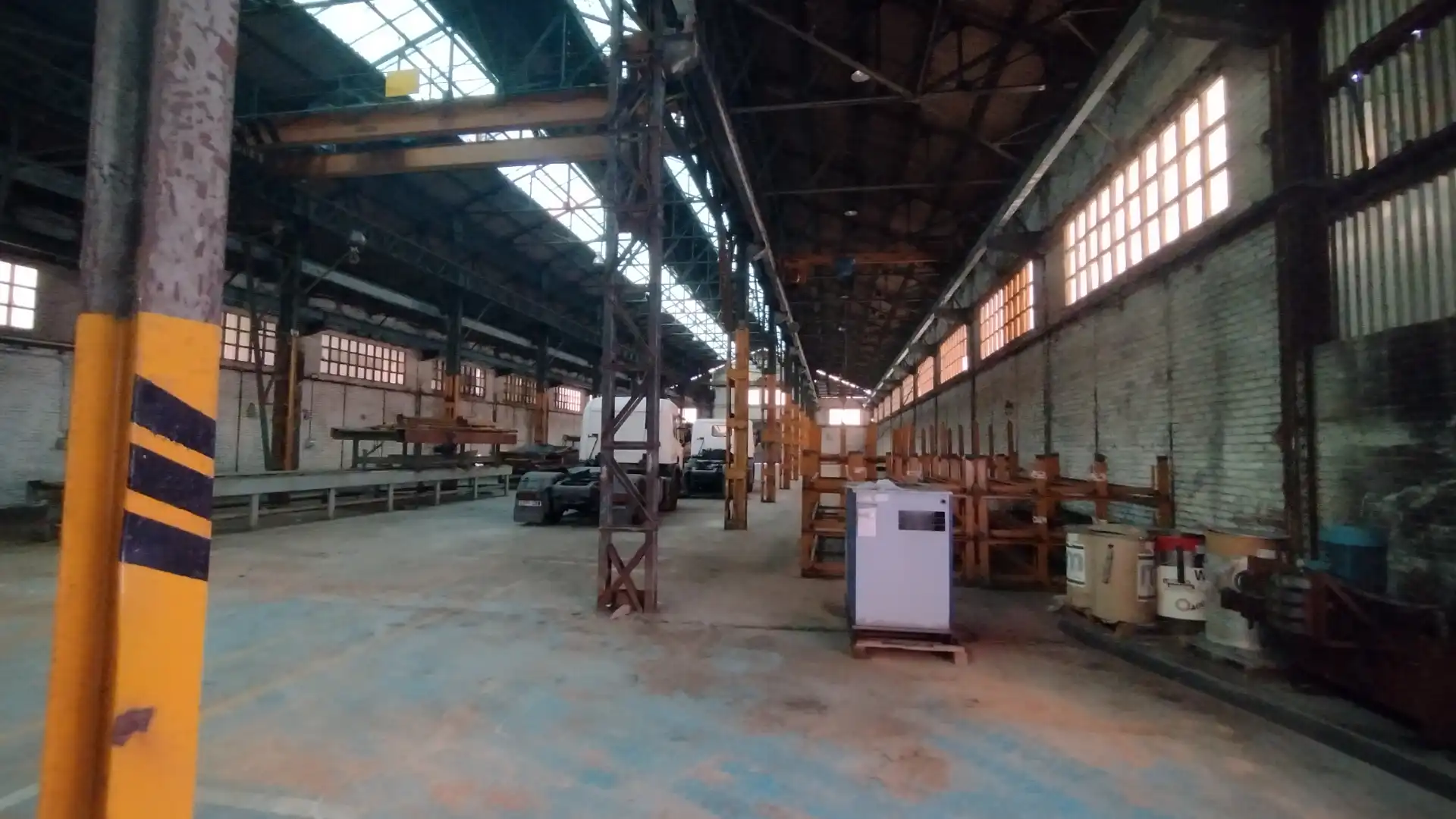 Fabrikhallen zur Miete in Basauri 