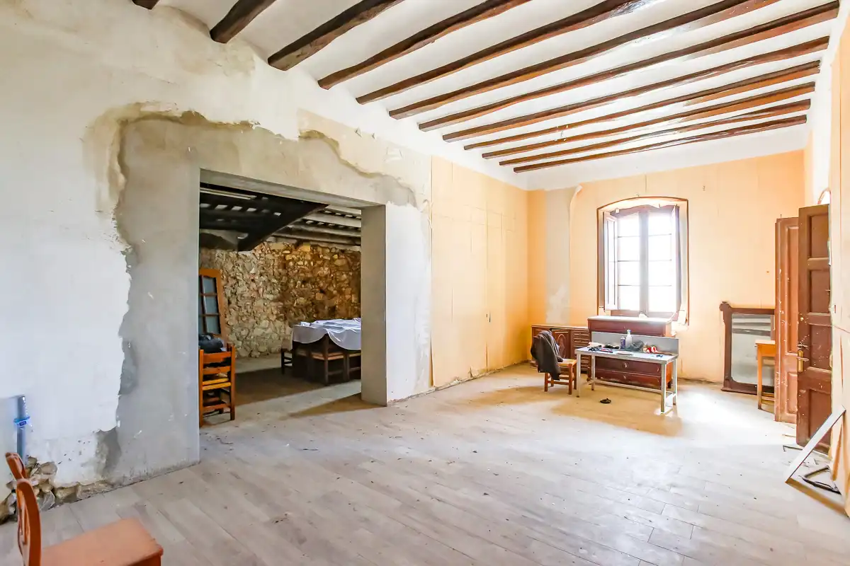 Country house zum Verkauf in Subirats mit Privatgarten und Balkon