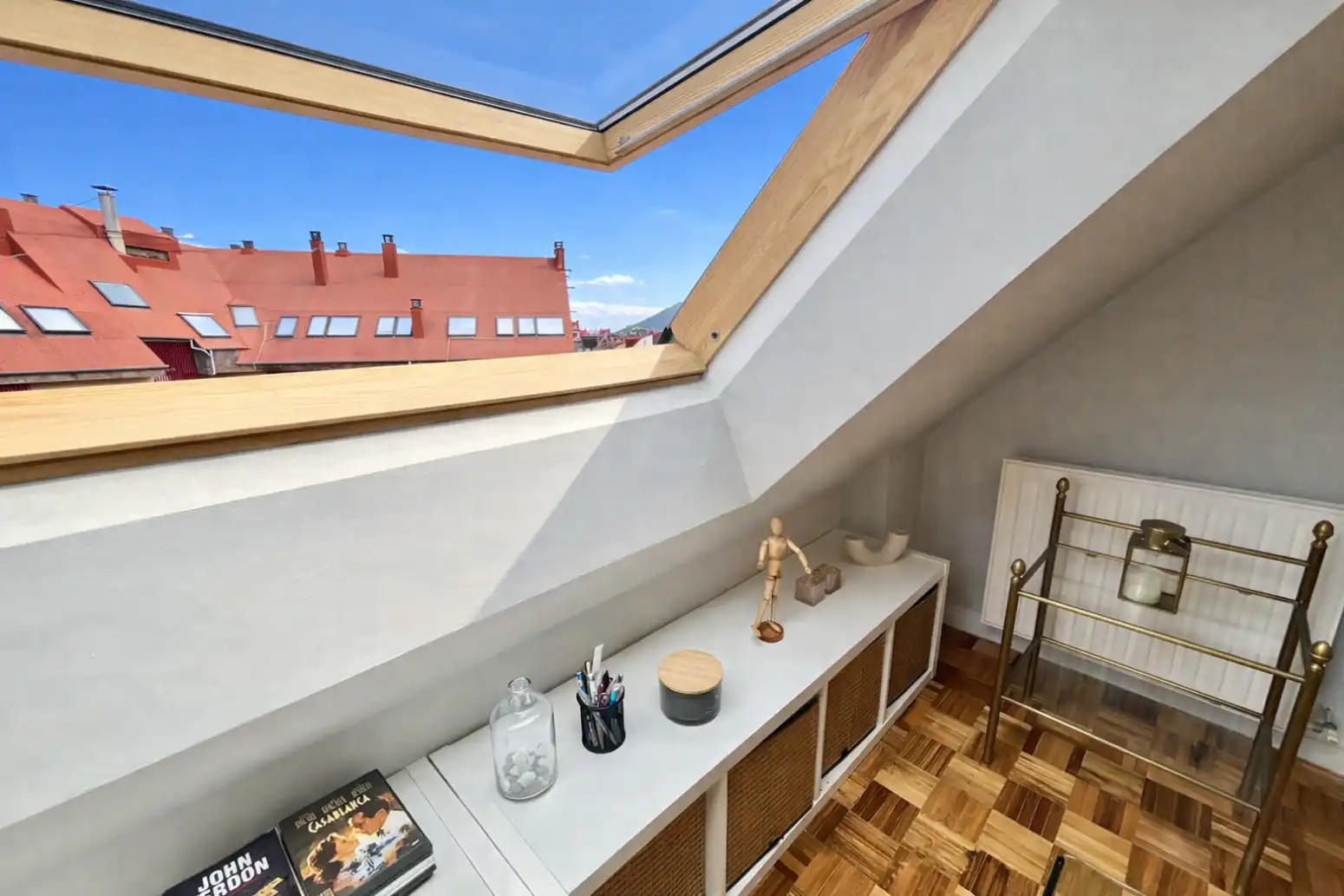 Terraza de Ático en venta en Oviedo  con Calefacción y Parquet