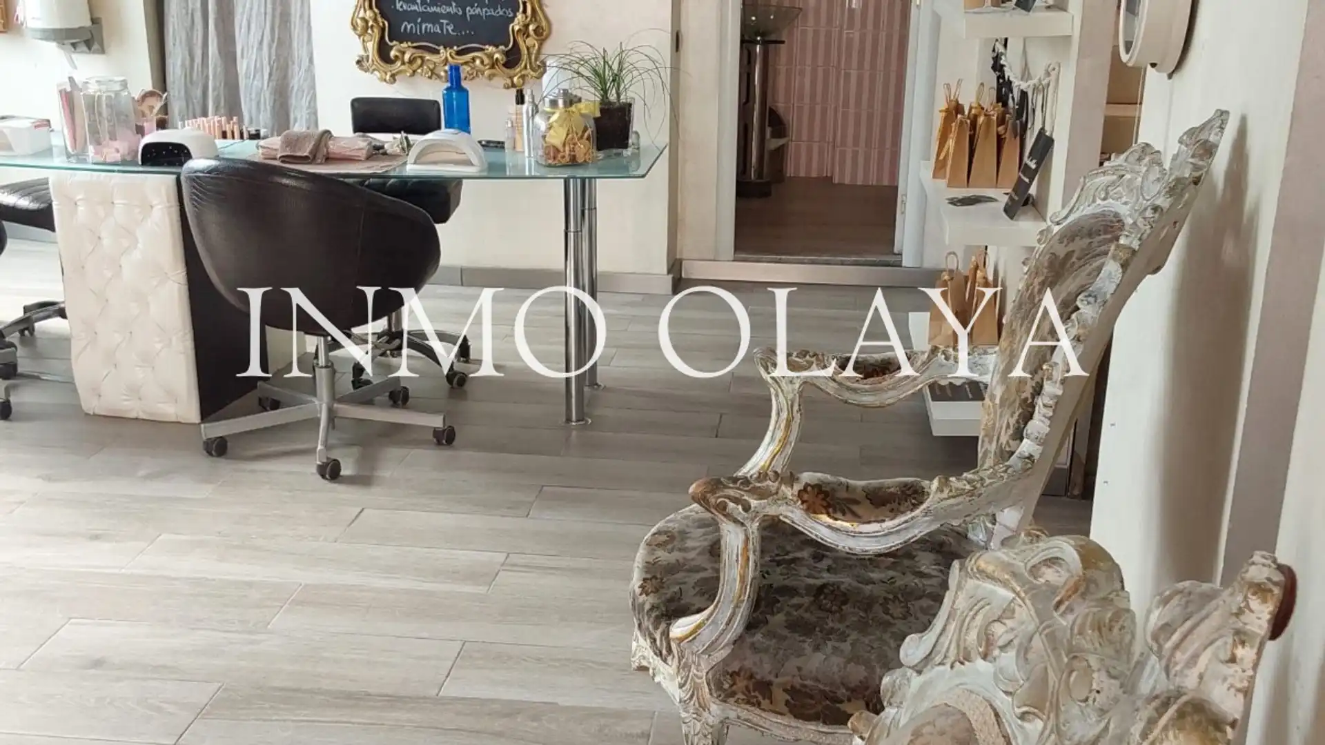 Local en traspaso en Terrassa con Aire acondicionado, Calefacción y Amueblado