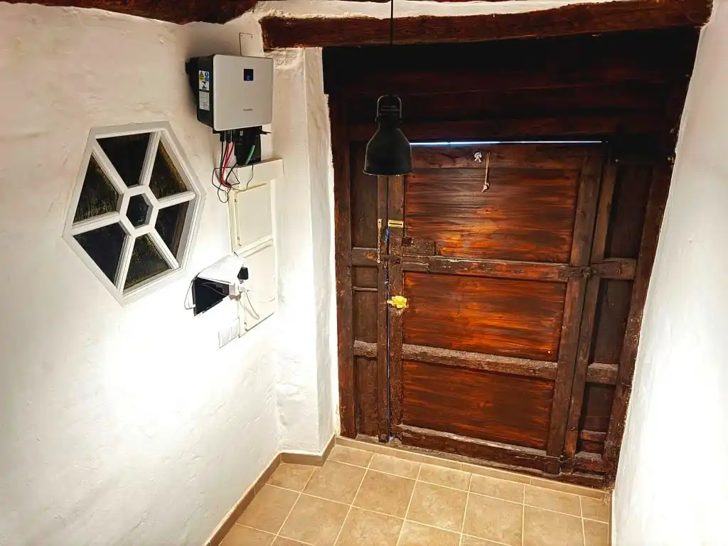 Casa adosada en venta en Calle de los Serranos de Aparicio, 11, Cretas