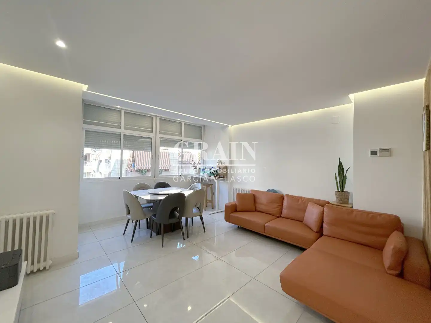 Living room of Flat for sale in Albacete  with Air Conditioner, Heating and Balcony