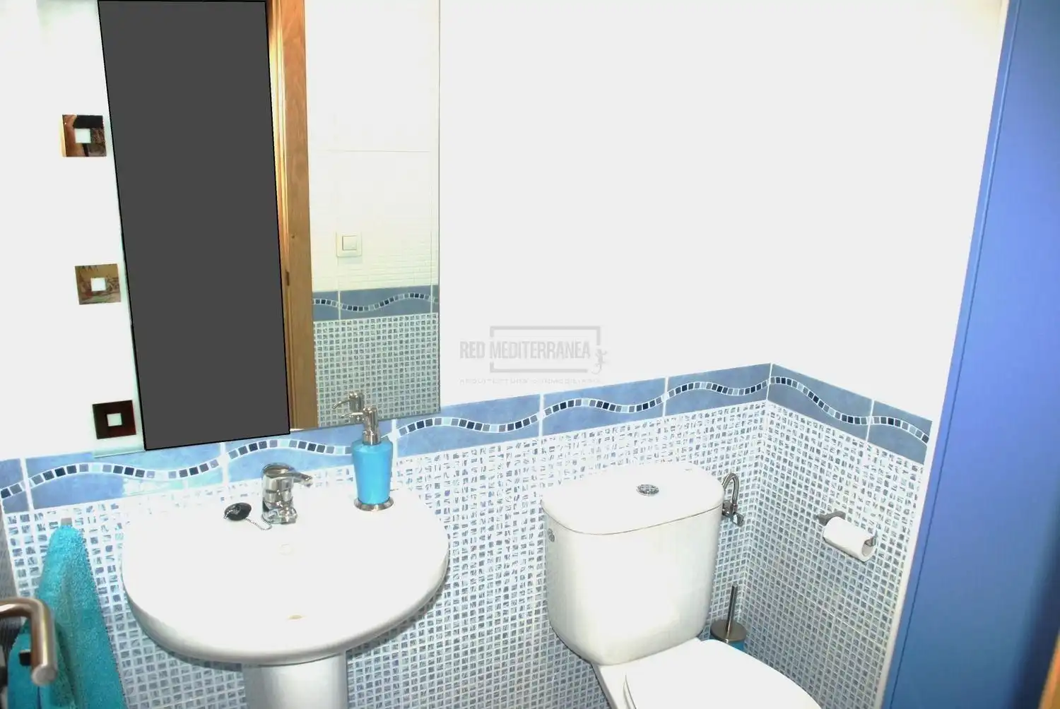 Badezimmer von Einfamilien-Reihenhaus zum Verkauf in Gandia mit Klimaanlage, Terrasse und Abstellraum