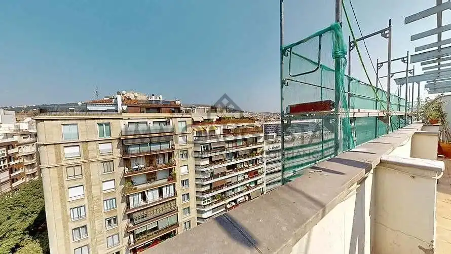 Terrassa de Pis en venda en Barcelona amb Parquet i Terrassa