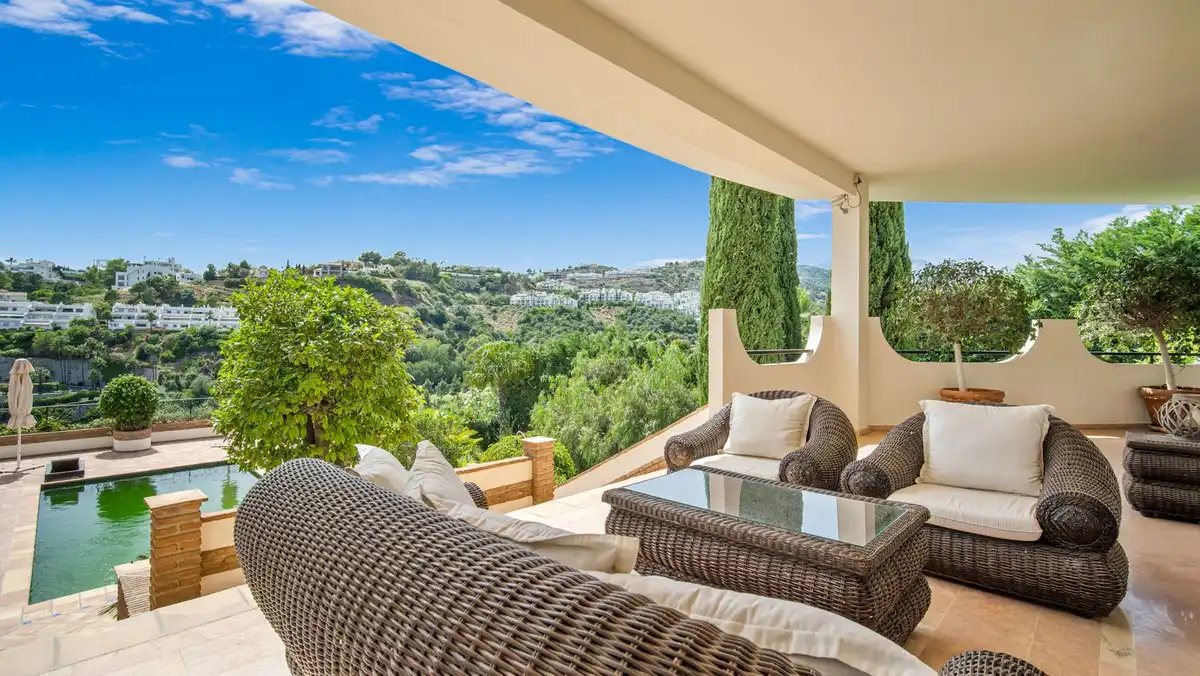 Chalet con piscina en venta en Benahavís pueblo, imagen 6