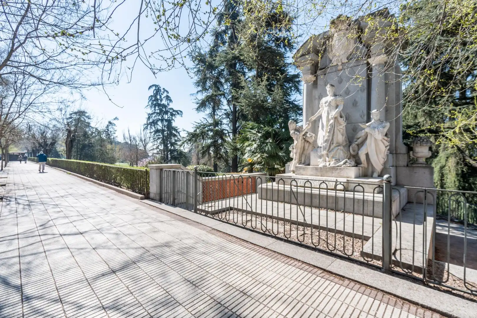 Terrace of Commercial properties for sale in Madrid