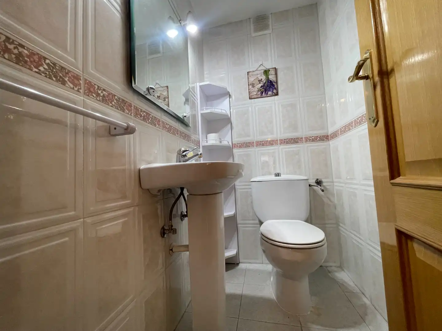 Bany de Pis en venda en Madrid amb Calefacció, Terrassa i Traster