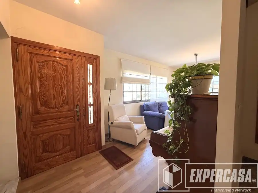 Sala d'estar de Casa o xalet en venda en Riba-roja de Túria amb Aire condicionat, Calefacció i Terrassa