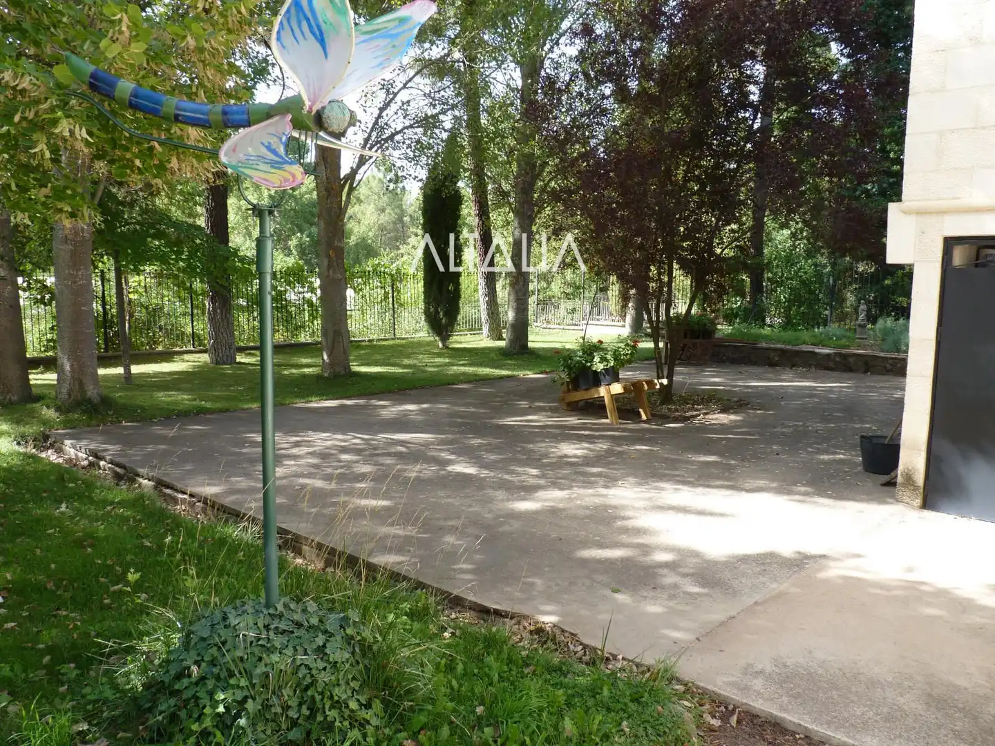Jardí de Casa o xalet en venda en Fuentenava de Jábaga amb Calefacció, Traster i Piscina