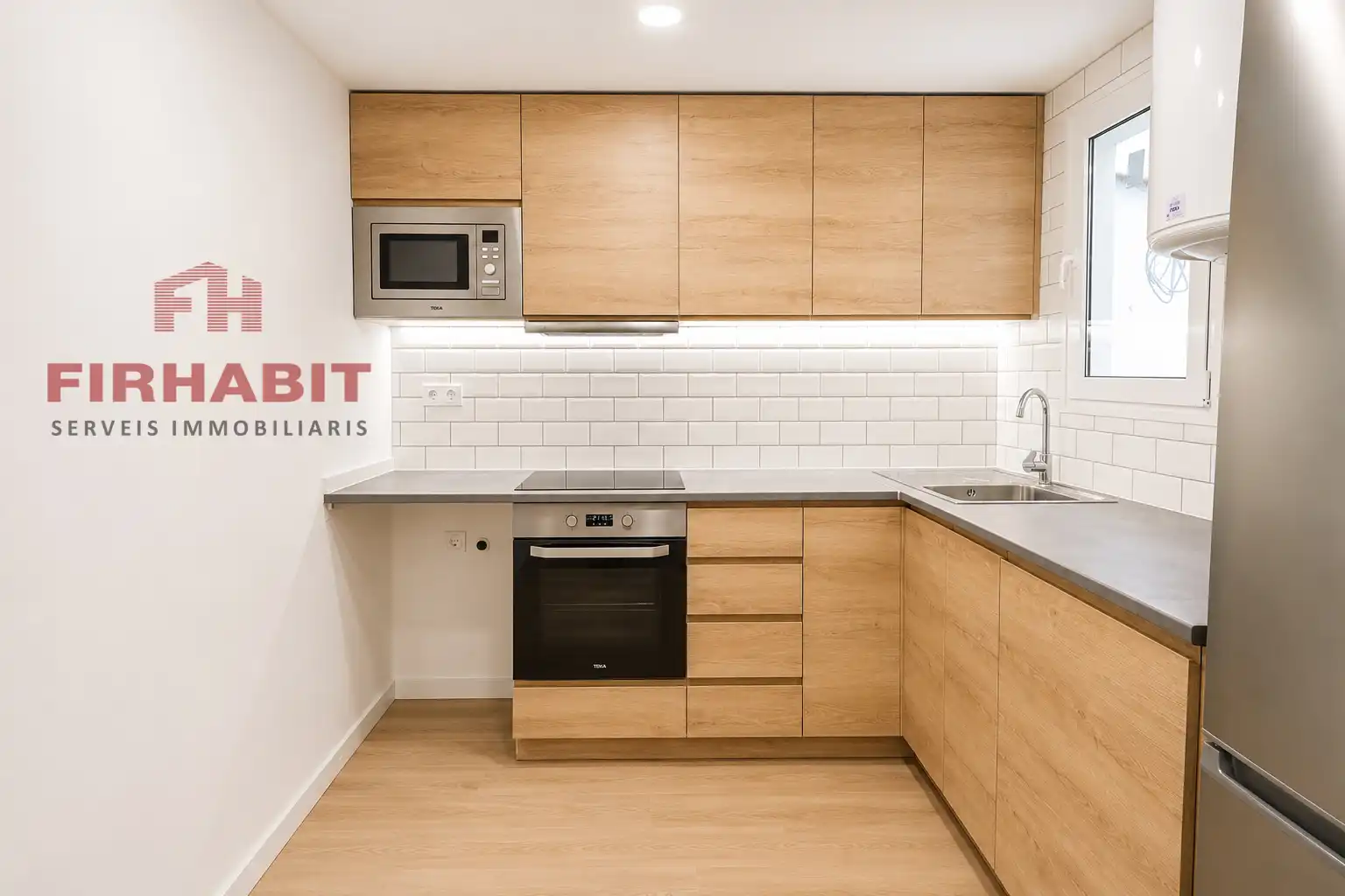 Cocina de Piso en venta en Arenys de Mar con Parquet, Terraza y Horno
