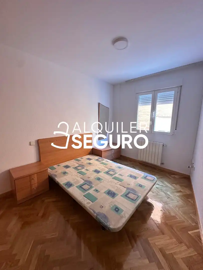 Habitación de Piso de alquiler en Alcorcón con Calefacción y Amueblado