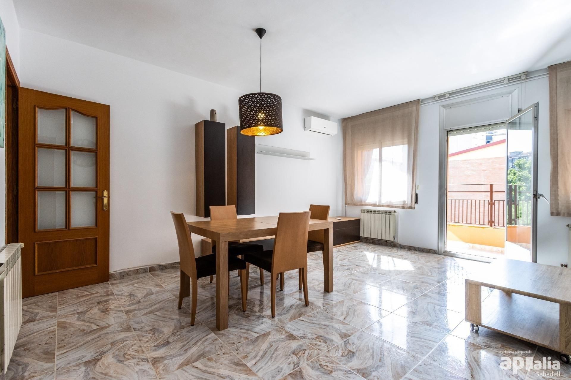Dining room of Flat for sale in Sabadell  with Air Conditioner, Heating and Storage room