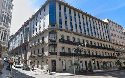 Vista exterior de Àtic en venda en Vigo  amb Terrassa