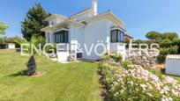 Vista exterior de Finca rústica en venda en Arcos de la Frontera amb Aire condicionat, Calefacció i Jardí privat