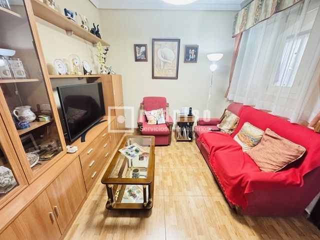 Sala d'estar de Pis en venda en  Madrid Capital amb Calefacció