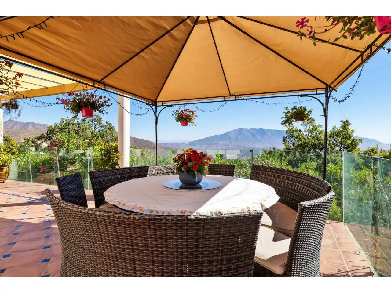 Terraza de Casa o chalet en venta en Ojén con Aire acondicionado, Calefacción y Jardín privado