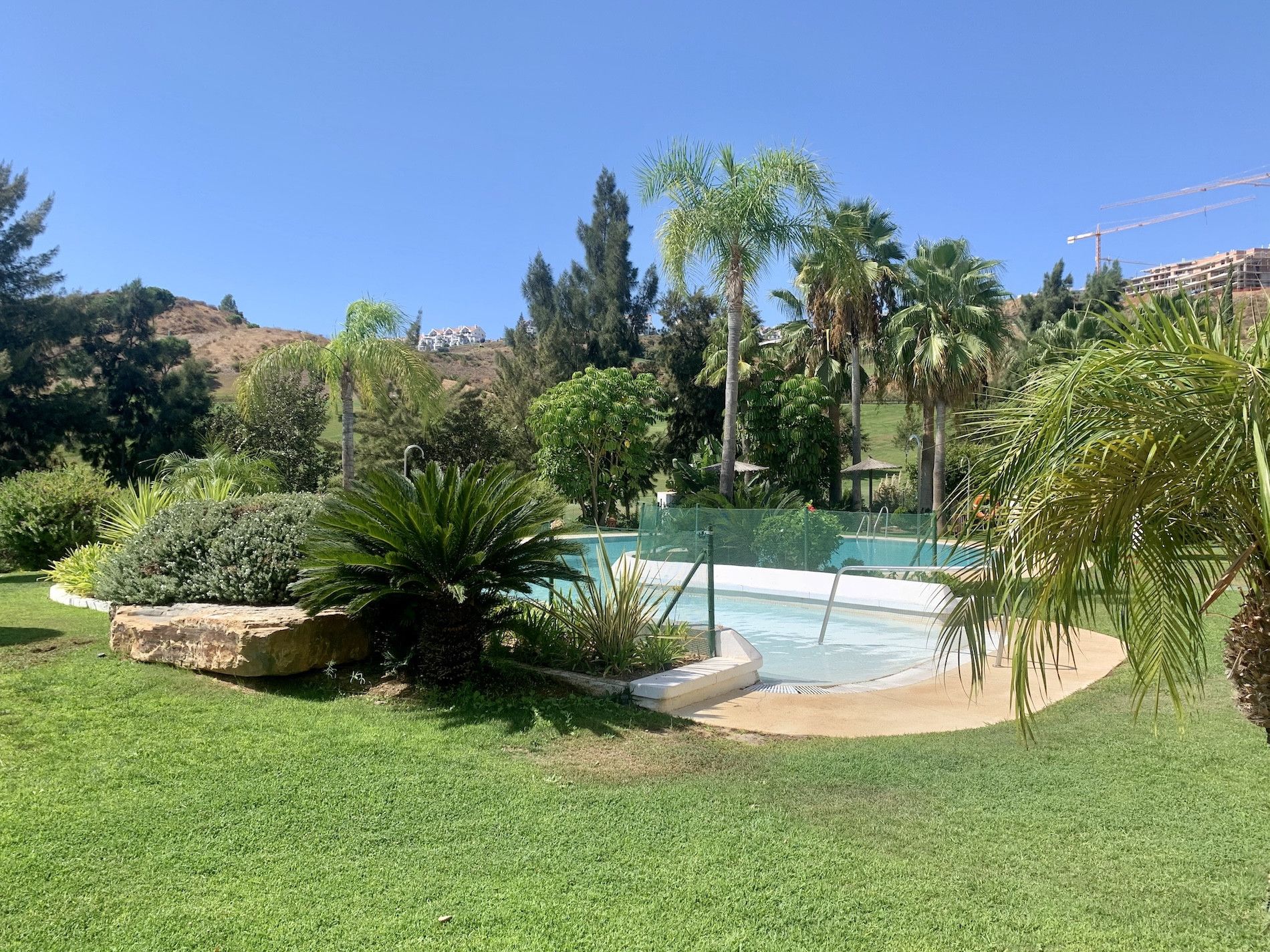 Piscina de Apartament de lloguer en Mijas amb Aire condicionat, Terrassa i Piscina