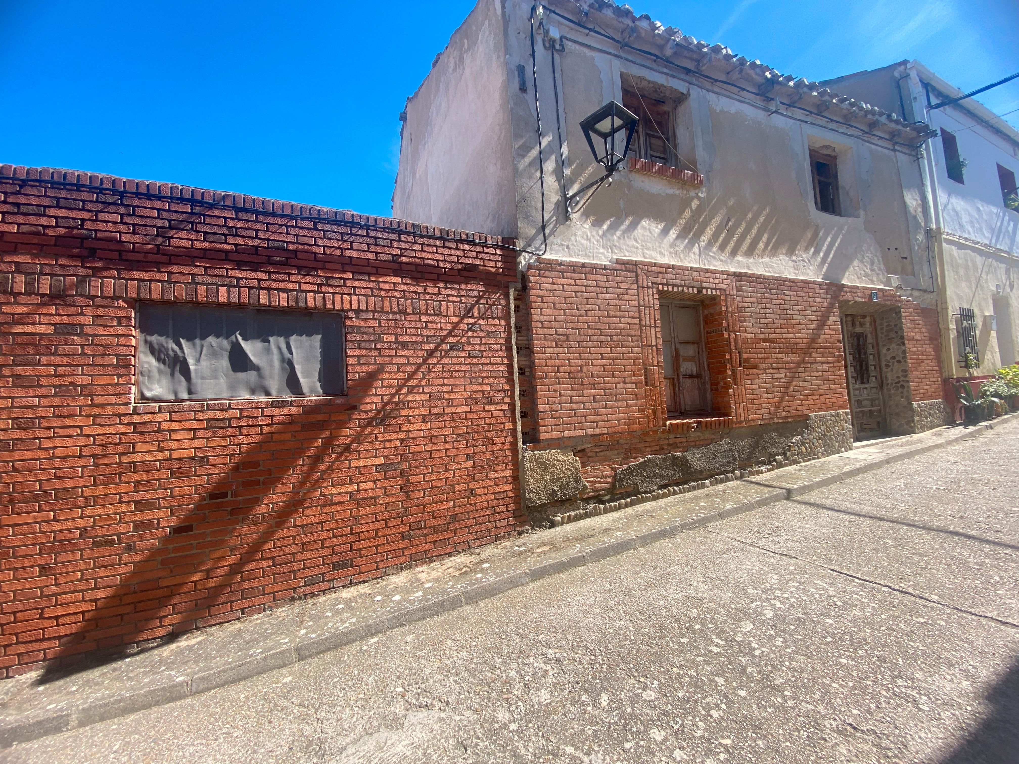Vista exterior de Nave industrial en venta en Villamuriel de Cerrato