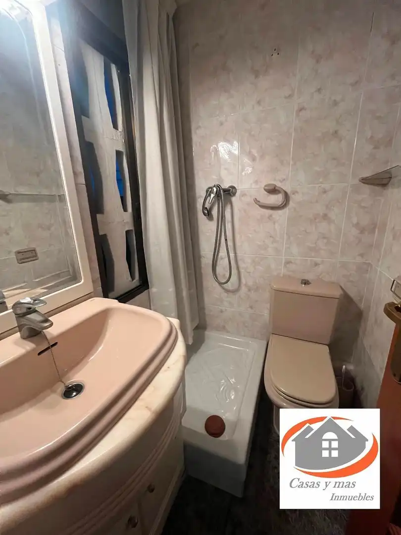 Baño de Piso en venta en Almazora / Almassora con Aire acondicionado, Calefacción y Terraza