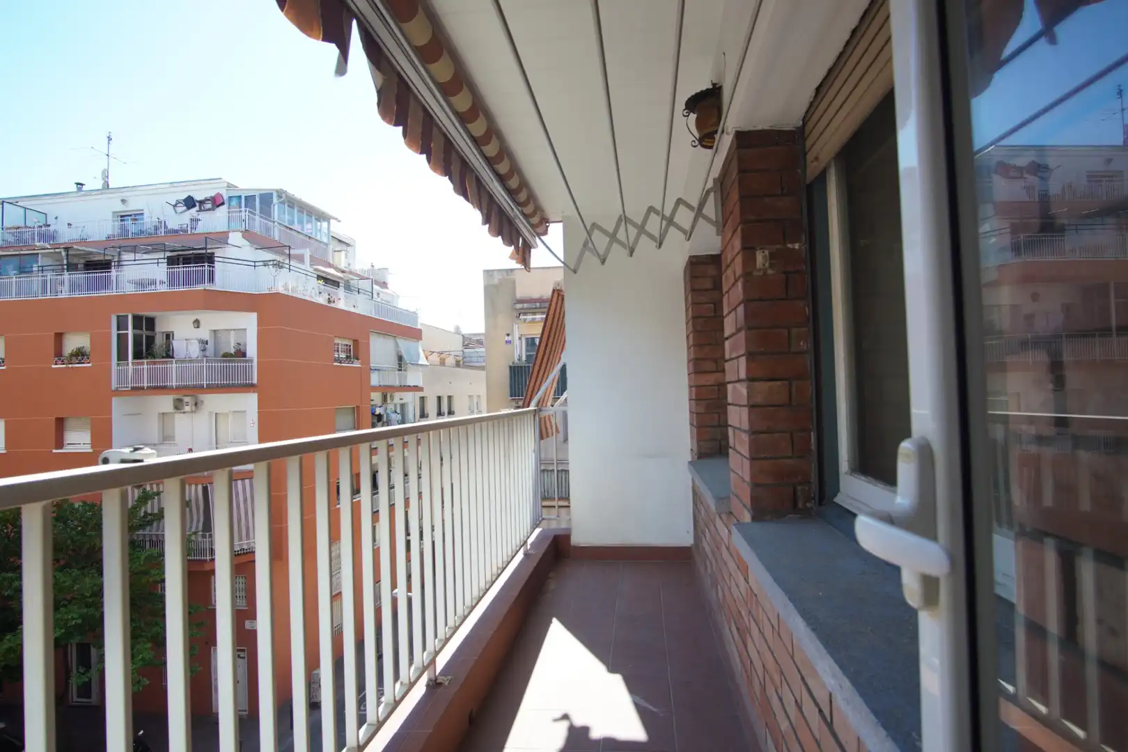 Wohnung mit Terrasse zum Verkauf in Carrer de Flix, imagen 3