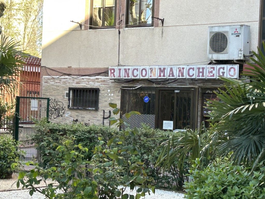 Premises for sale in  Madrid Capital