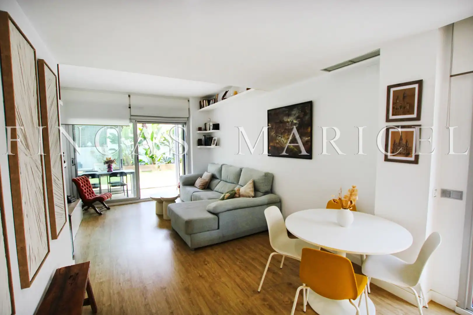 Living room of Flat for sale in Sitges  with Air Conditioner, Heating and Terrace